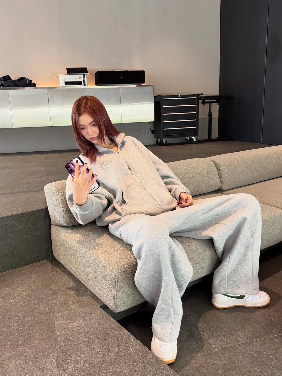 Van (🎀's) tweet media