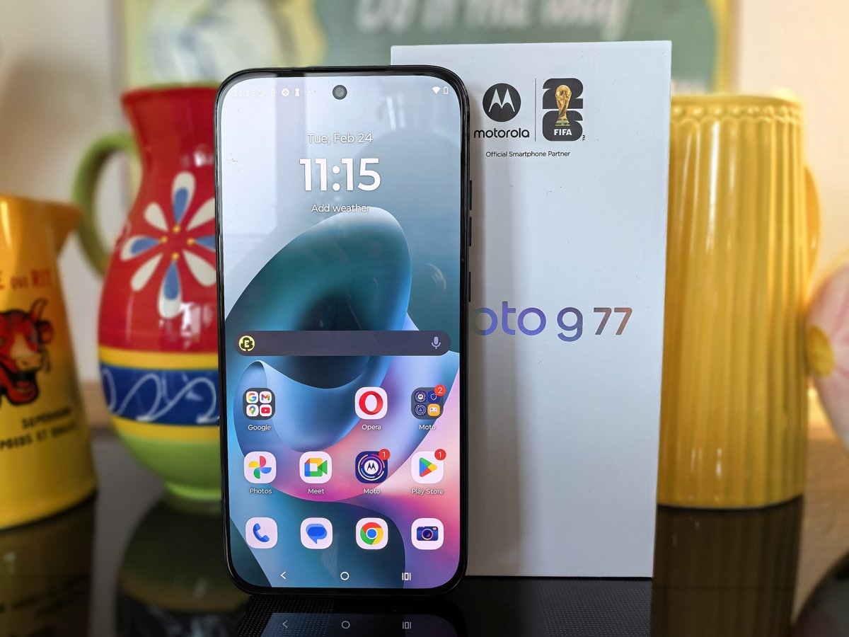nbc_net's tweet photo. Motorola Moto G77 Smartphone Review: The brightest mid-range AMOLED phone is elegant and slim https://t.co/X96JfKc9yW #Motorola #MotoG77 #SmartphoneReview #MidRangePhone #AMOLED https://t.co/xqZLzlhp20