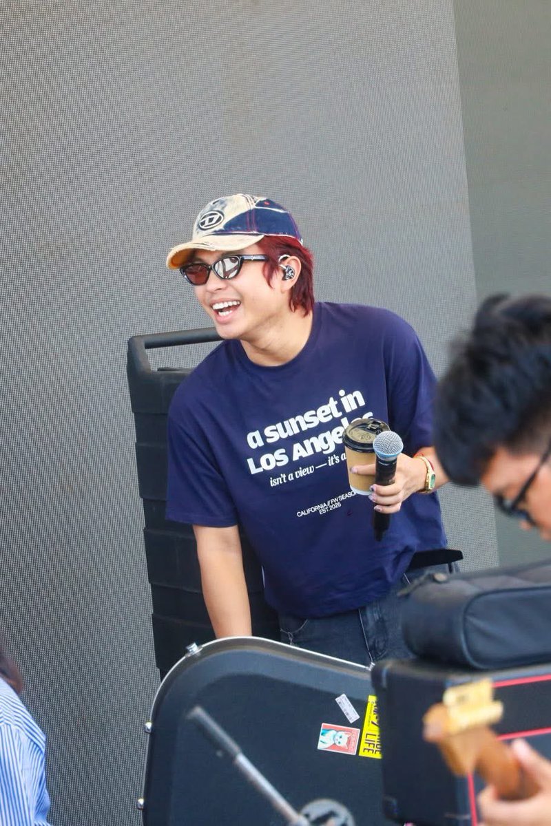 blue looks so good on him