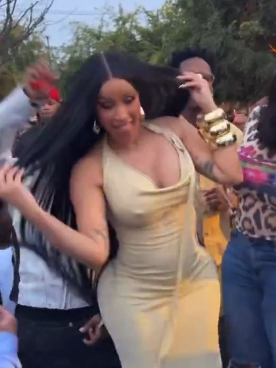 novvaa ⋆ tweet media