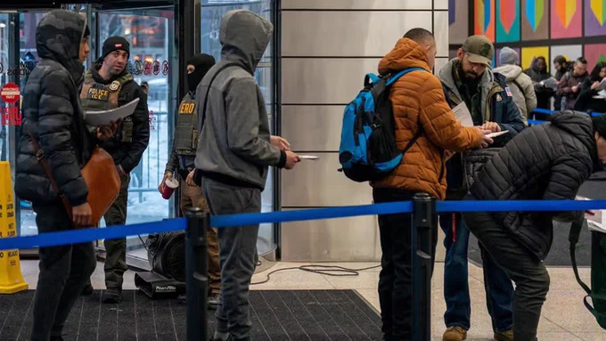 بررسی سخت گیرانه پرونده های پناهجویان افغان توسط امریکا