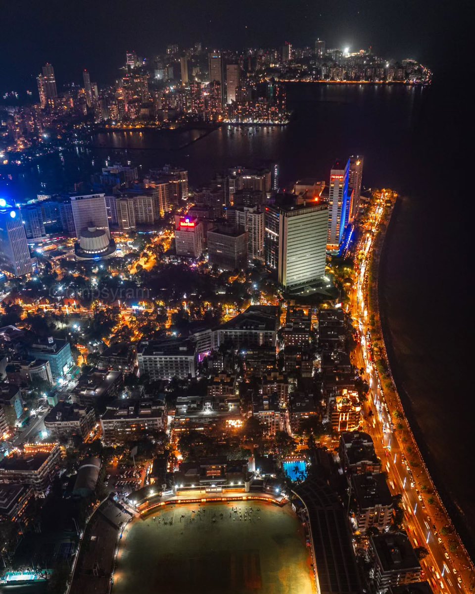 TravelDestiny10's tweet photo. Mumbai Lights, India https://t.co/kvegXnRmEK