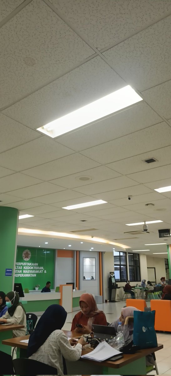 bar.. nganggur tweet media