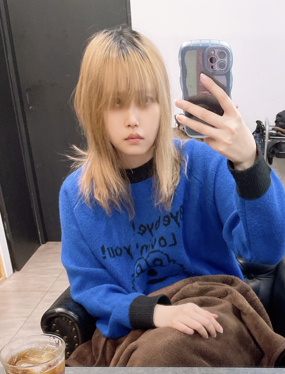 erikbtbk's tweet photo. きったねえな髪の毛が！！
美容院なう https://t.co/KOFx0rXzar