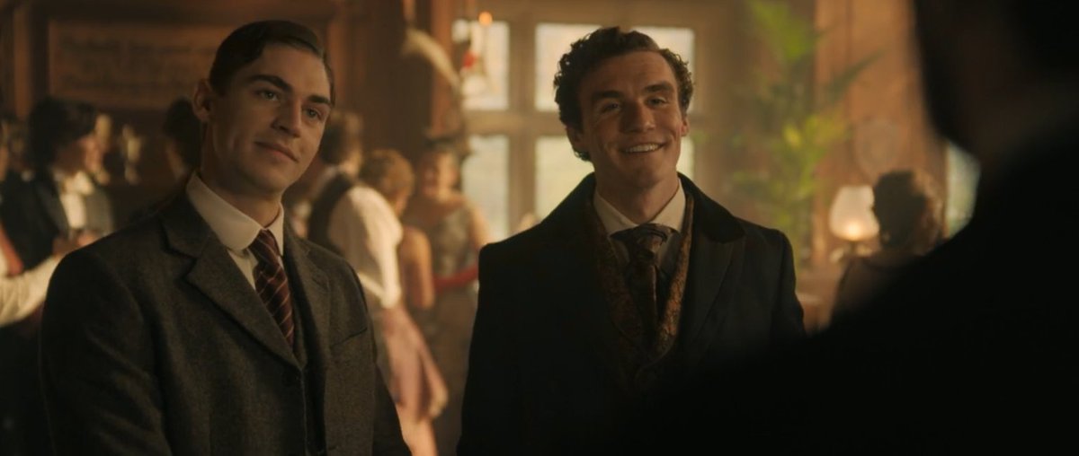 dawnyb's tweet photo. The game's afoot.
#YoungSherlock
#HeroFiennesTiffin
#MaxIrons
#ColinFirth
#DonalFinn https://t.co/RvZCfDNksm
