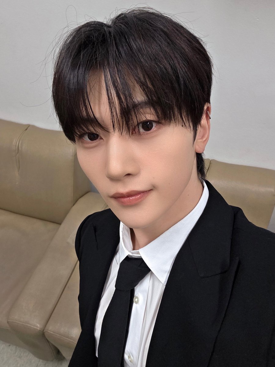 𝑬❤︎ tweet media