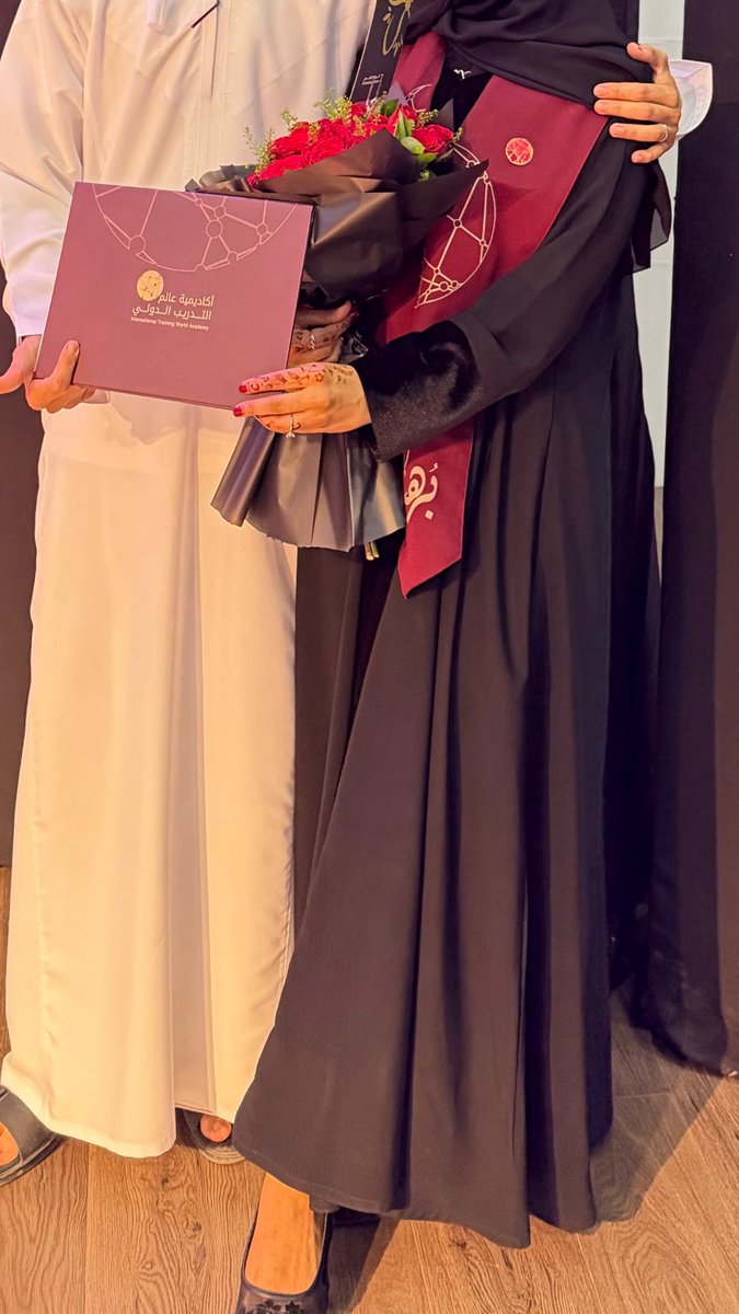 starypika's tweet photo. This graduation had a different flavor because of the presence of my new supporter, who was there with eyes full of pride❣️🎓. https://t.co/g1yEPTdZKK