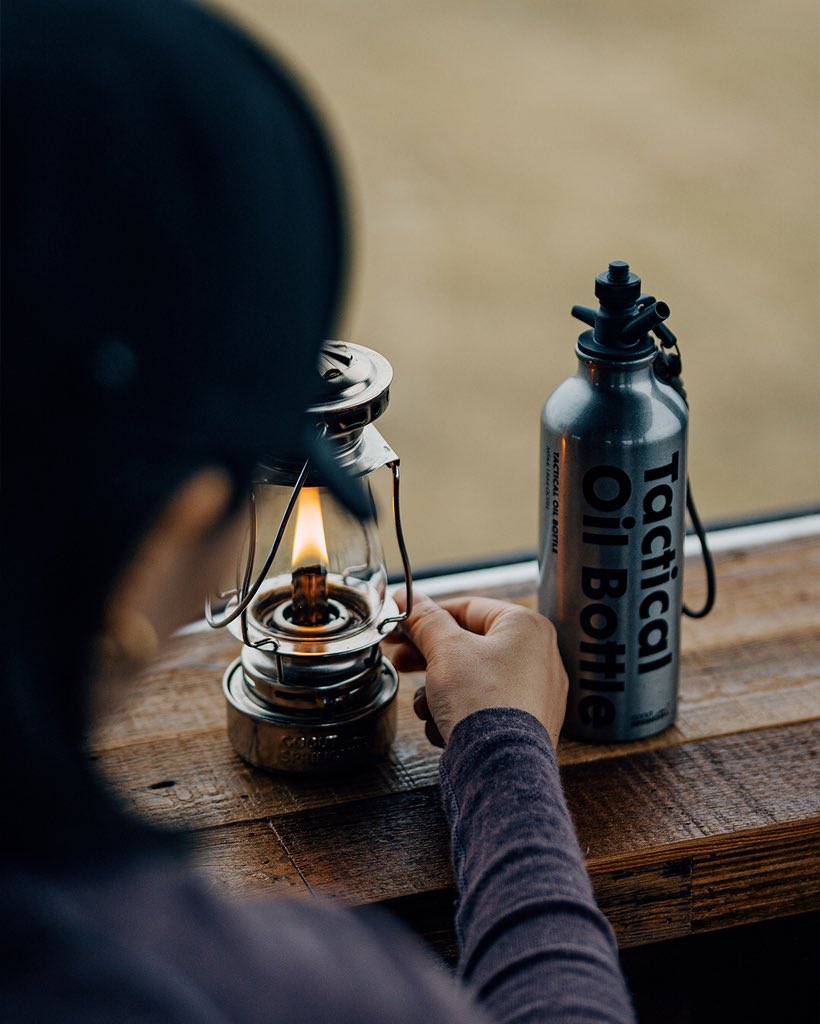 gooutspringhill's tweet image. Springhill新商品発売｜フューエルボトル

🔸アルミ合金ボディ-耐腐食・高耐久で可燃性
🔸デュアルチューブ注ぎ口-こぼれにくく、ムダなく注げる
🔸PA66素材ノズル-耐油・耐熱・耐寒に優れる
🔸約85gの超軽量・コンパクト設計
🔸タクティカルなメタル質感

#gooutspringhill 
#campinggear