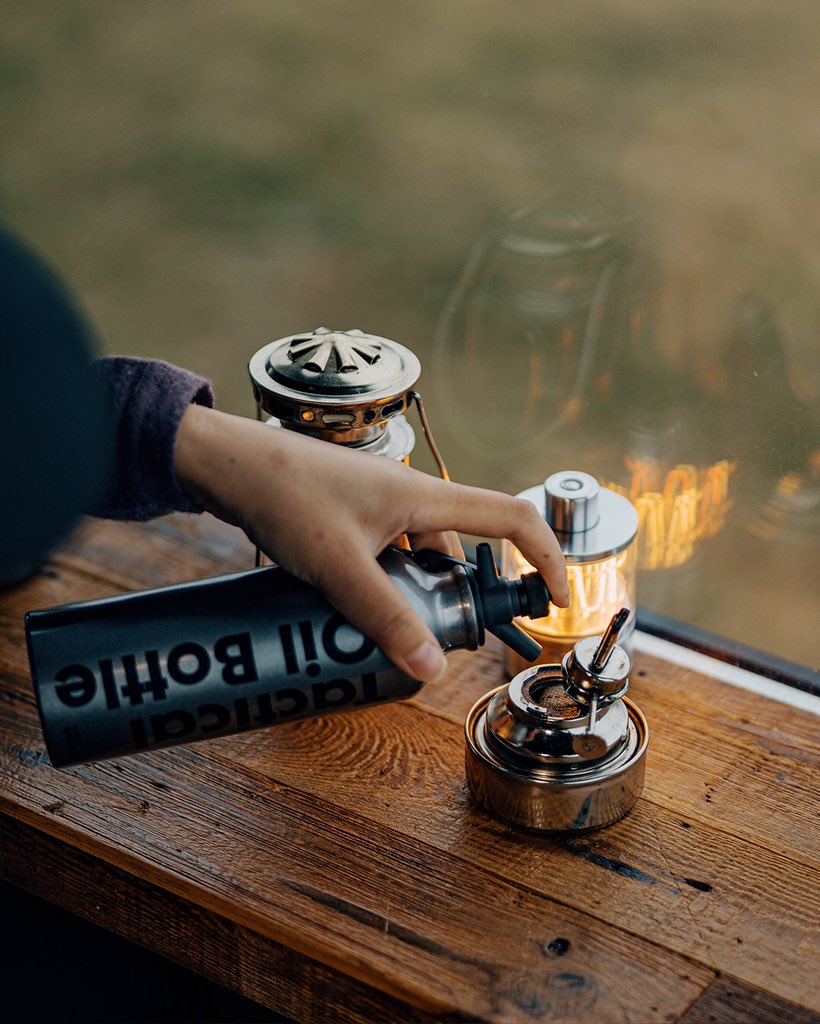 gooutspringhill's tweet image. Springhill新商品発売｜フューエルボトル

🔸アルミ合金ボディ-耐腐食・高耐久で可燃性
🔸デュアルチューブ注ぎ口-こぼれにくく、ムダなく注げる
🔸PA66素材ノズル-耐油・耐熱・耐寒に優れる
🔸約85gの超軽量・コンパクト設計
🔸タクティカルなメタル質感

#gooutspringhill 
#campinggear