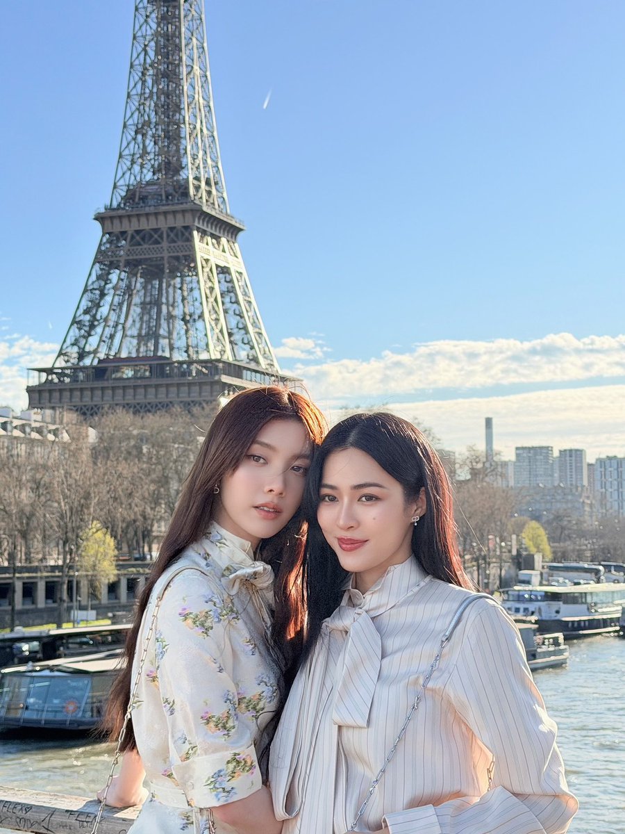 ปารีส หวานเจี๊ยบบบบ 🥰

LINGORM BA DIOR AT PFW26 #LingOrmDiorAW26
#LinglingKwong #OrmKornnaphat  #LingOrm #Dior #DiorAW26 #PFW  <a href="/Dior/">Dior</a> <a href="/linglingsirilak/">linglingsirilak</a> <a href="/ormmormm/">orm kornnaphat🌈</a>