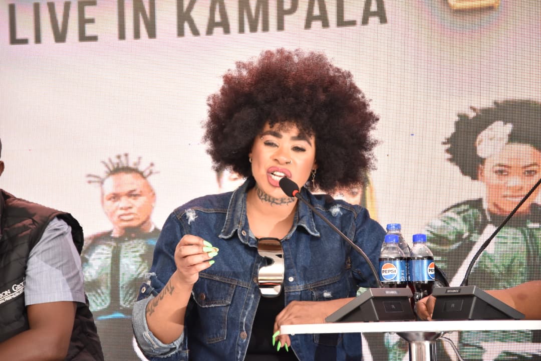 newvisionwire's tweet photo. #NatalieMakoma:-Thank you very much. I want to say it’s truly an honor for me to be back in Kampala after 25 years. I still remember performing here in Kampala and also in Bwaise 25 years ago, we’ve never forgotten that.

 Uganda was actually the first English-speaking African country where Makoma started performing. 

So, coming back here after 25 years, it feels really special. Thank you for having us.

#MakomaLiveInKampala #NewVisionAt40

📸 Simon Peter Tumwine | #VisionUpdates