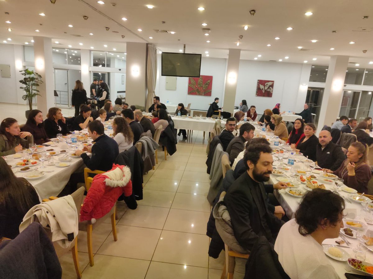 Bölümümüz öğretim elemanları ve idari personelleri iftar yemeğinde bir araya geldi. Katılan herkese teşekkür ederiz.🌸