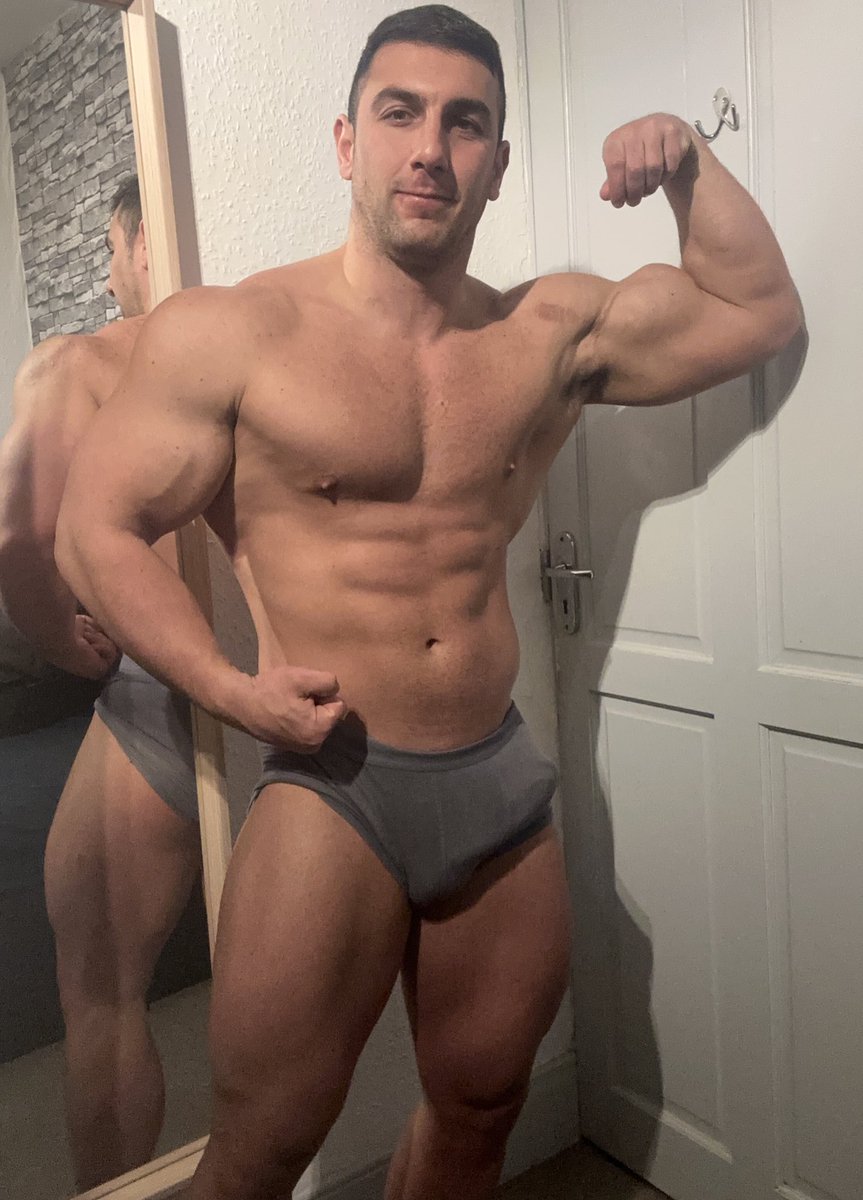 AlphaMuscleGod tweet media