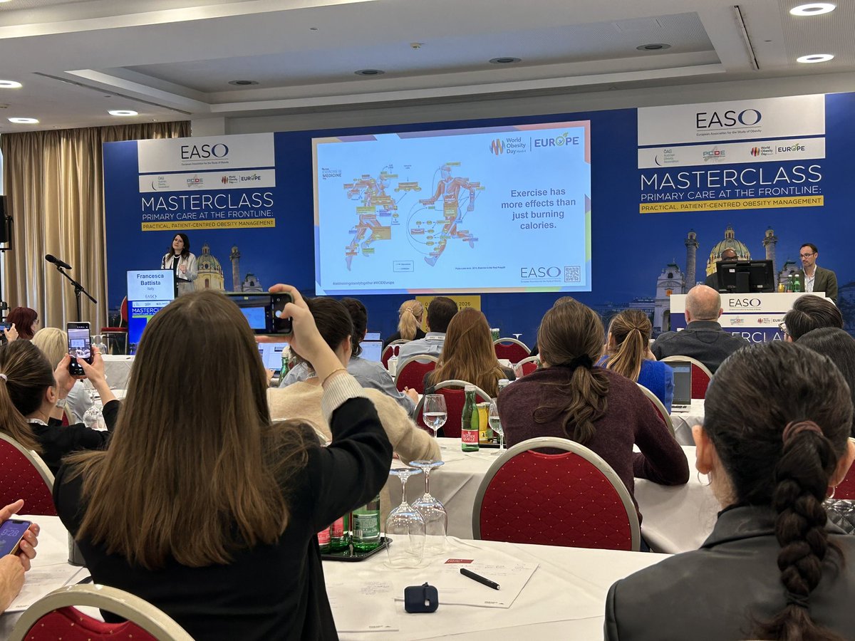 LisaaHeggie's tweet photo. Day 2 at @EASOobesity, ÖAG &amp; @PCDEurope Joint Masterclass 🇦🇹

Dr F Battista opens with Exercise Training to Support Patients with Obesity, defining #PhysicalActivity, #PhysicalExercise, #PhysicalFitness with focus on overall health

#WODEurope #obesitydayeurope #EASOed https://t.co/zRyqNENKf5