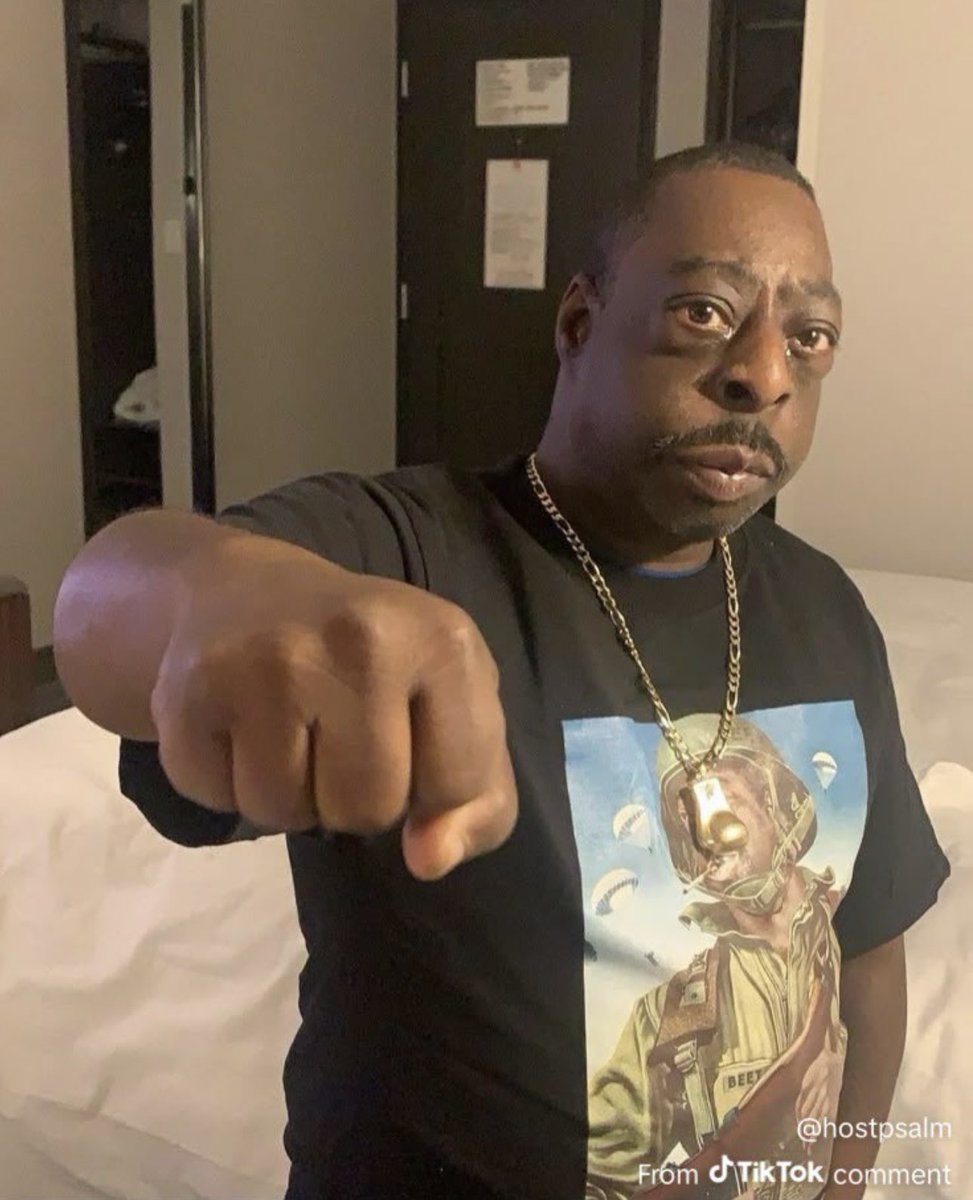 gm to my 6.9 active followers 💜