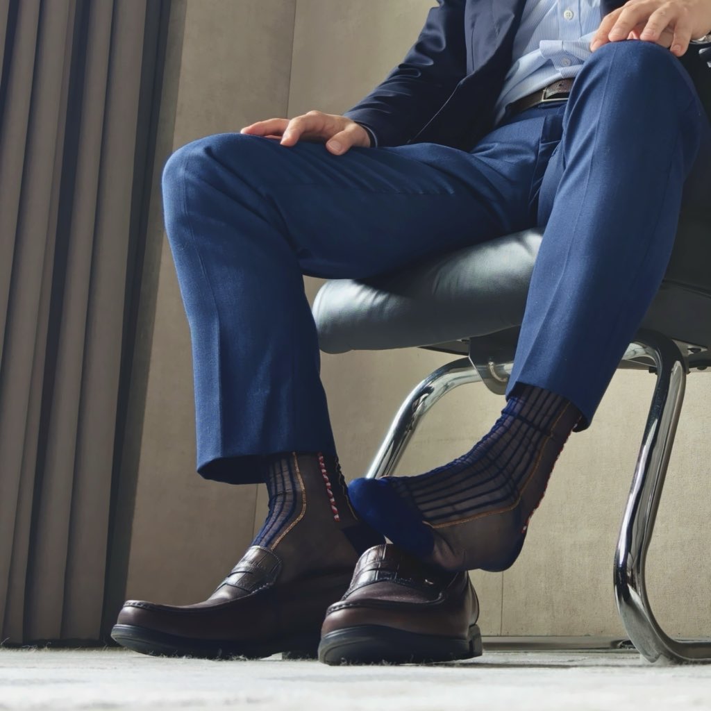 simon_socks tweet media