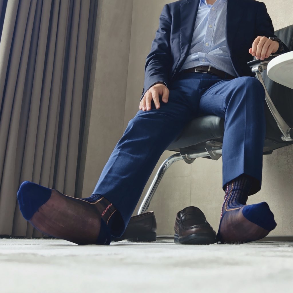 simon_socks tweet media