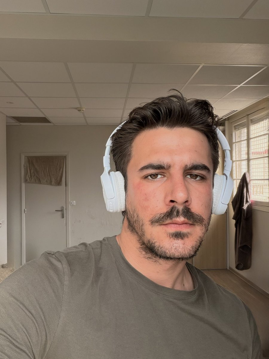 Navaxco1's tweet photo. https://t.co/kFBjrnXhfo https://t.co/E17guhor7j