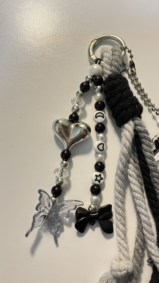 zzaesthe.gallery tweet media