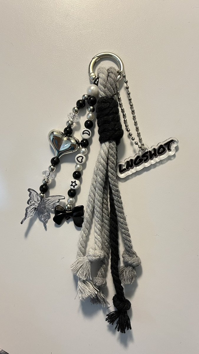 zzaesthe.gallery tweet media