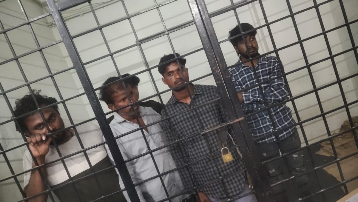 pdn_Dr's tweet photo. @naralokesh &amp; @PawanKalyan &amp; @AndhraPradeshCM please save my brother from this critical condition in manipal hospital. Police has arrested and left others sending only two persons to remand. Please help us to deal with this critical condition my phone number @8885924975 https://t.co/KEWuE847R2