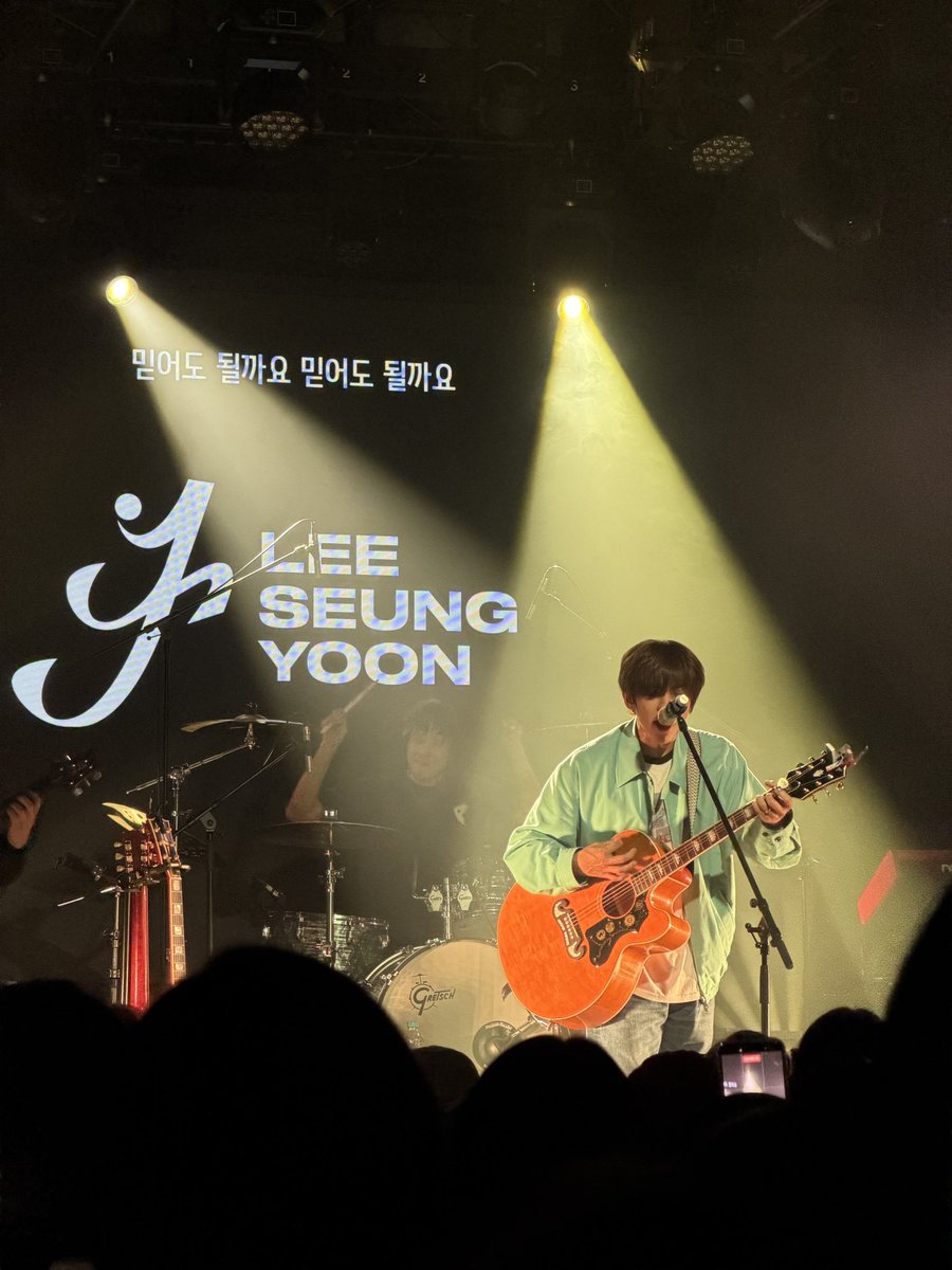 ❤︎︎ tweet media