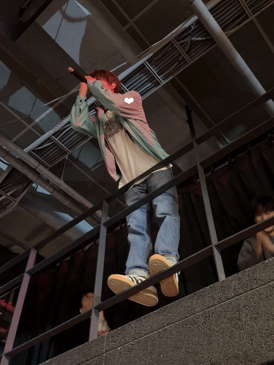 ❤︎︎ tweet media