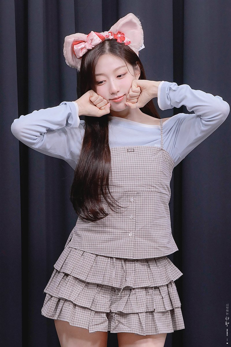 Lovelyz19930521's tweet photo. 260228 정예인 포토북 팬싸인회2

#러블리즈 #Lovelyz 
#정예인 #YEIN https://t.co/Fs2tvwO2qM