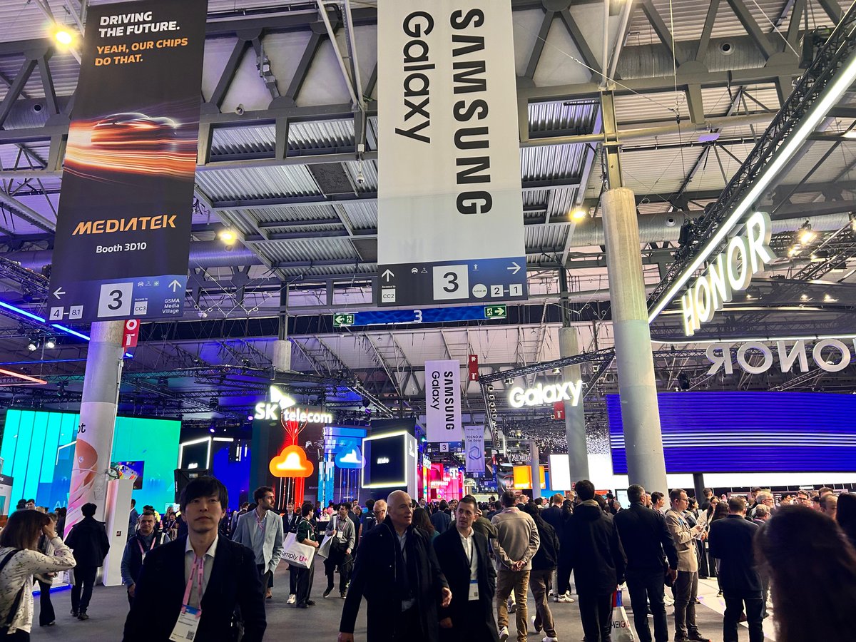 HispaRob tweet media