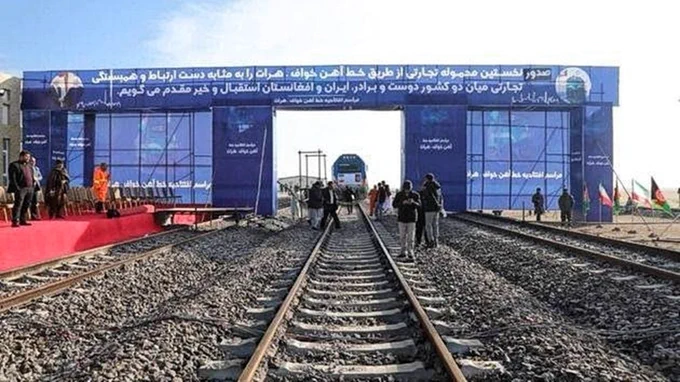 فعالیت عادی خط آهن خواف-هرات در سایه جنگ منطقه