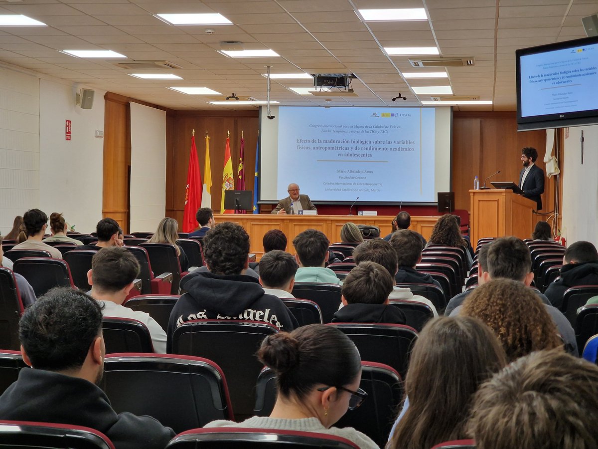 UCAM Universidad tweet media