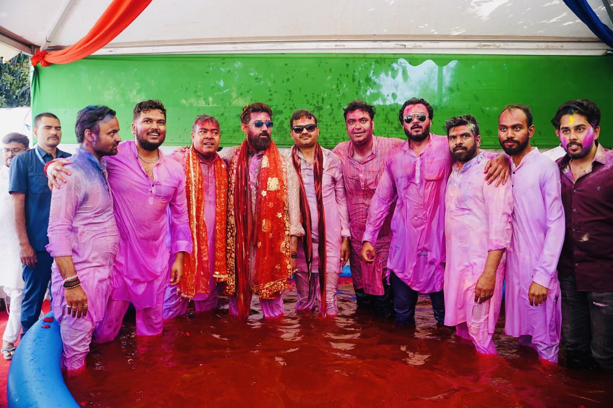 SagarMPaswan's tweet photo. Happy Holi 💛
@officeofchirag 
@LJP4India 
#Biharkachirag
#Biharfirstbiharifirst https://t.co/0MKKlO435T