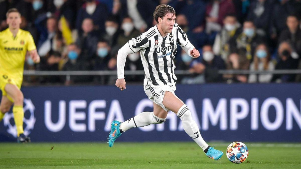 تحركات مزدوجة في تورينو! يوفنتوس يتفاوض حاليًا على تجديد عقد دوسان فلاهوفيتش. وفي الوقت نفسه، يعمل البيانكونيري على البحث عن مهاجم جديد لدعم الخط الأمامي تحسبًا لأي تطورات. المصدر: كالتشيو ميركاتو 