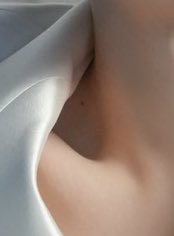 상현이 오른쪽 쇄골에 점있는거 아시는 분..

(ㅂㅌ아닙니다)