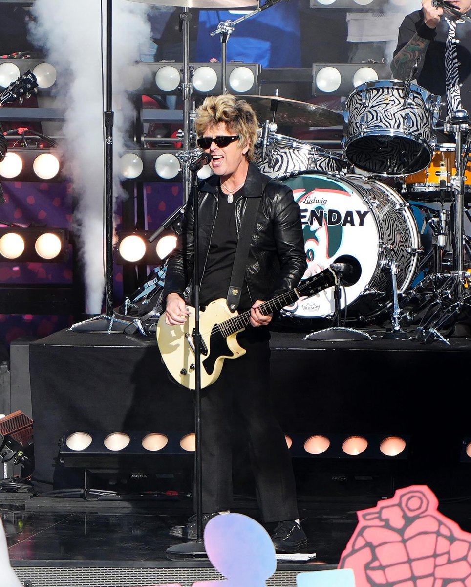 PROLIGHTS tweet media