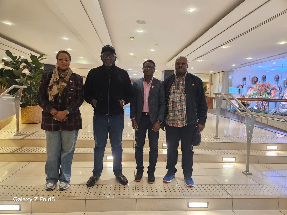 AlphaLima1919's tweet photo. #À PARIS_ : Rien n'arrête une #vision dont l'heure est venue. Sous la houlette du #SG Camy Richard Kalele, la #redynamisation d'AREP gagne la diaspora dans un élan de ferveur patriotique. Fidèle à sa parole d'honneur, l’infatigable Secrétaire Général déploie l'énergie nécessaire pour faire rayonner l'idéal de Maître @Guy_Loando par-delà les frontières. 🇨🇩