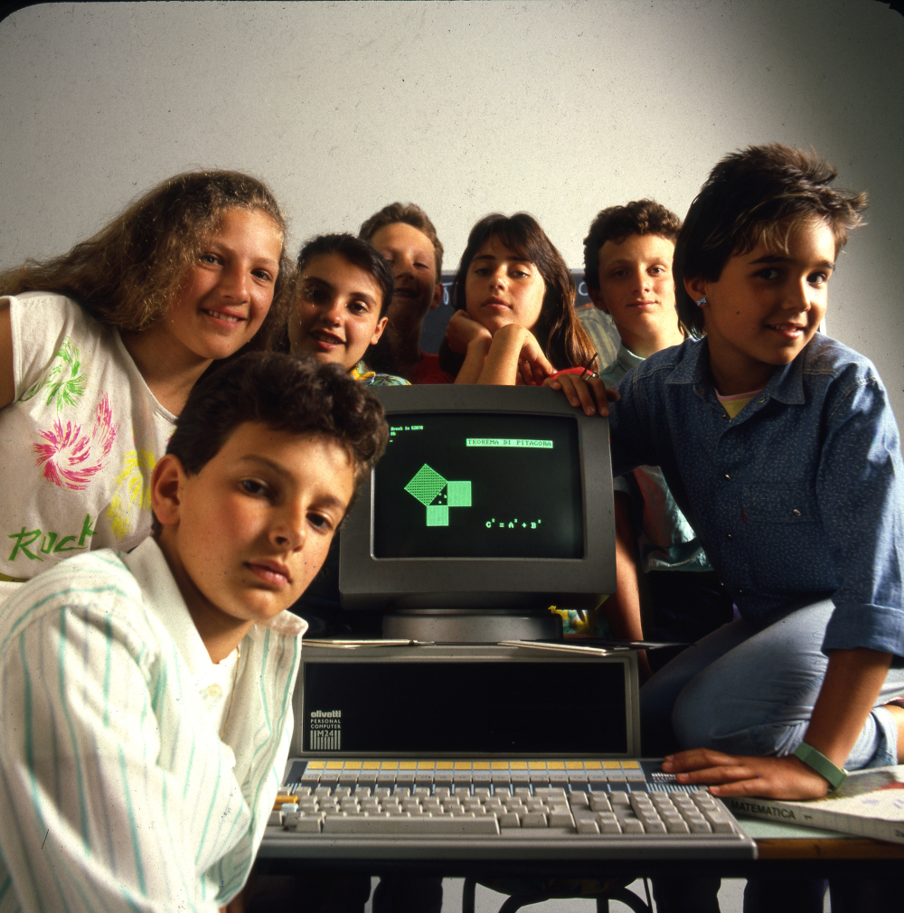 Archivio Storico Olivetti tweet media