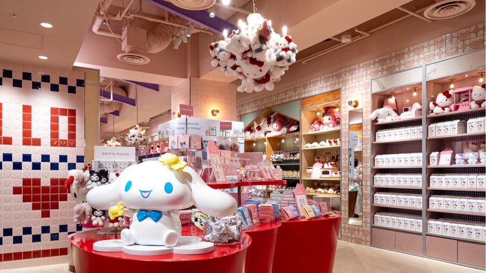 fashionpressnet's tweet photo. 【画像追加】サンリオ×マッシュ新ブランドストア「サンリオハウス」新宿に1号店 - 店舗限定ぬいぐるみやアパレルも - https://t.co/AnjTUpQp2f https://t.co/lfny6Ypjo0