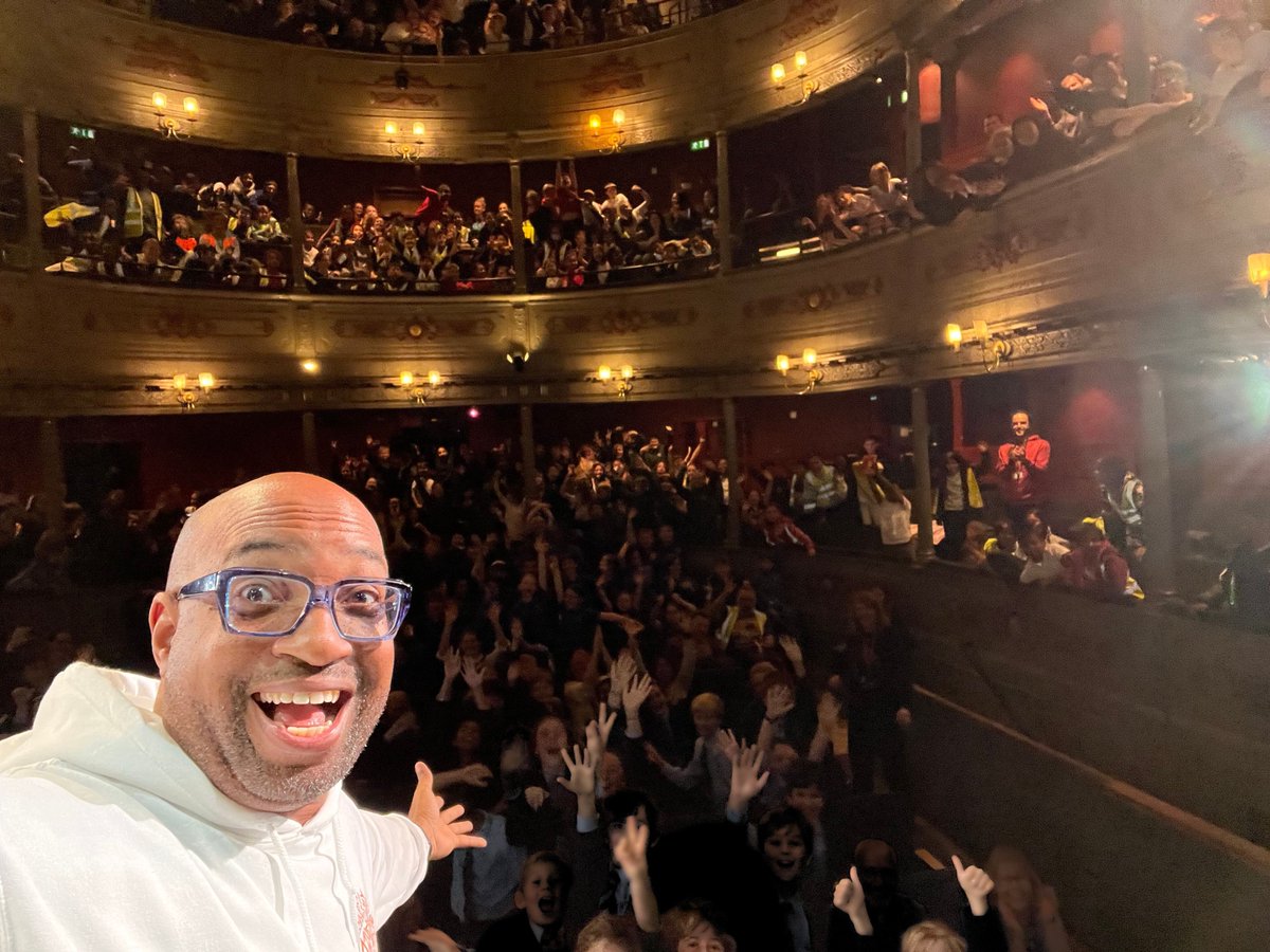 Children's Bookshow tweet media