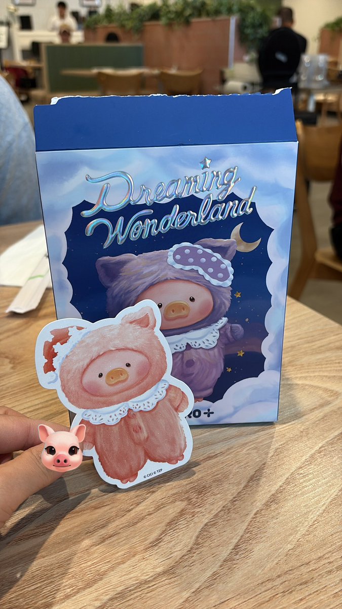 มาๆตามที่บอกไว้ เนื่องในวันเกิดบีอัส 

Happy belated birthday BEUS 💙

แจกหมู 1 ตัว Dreaming Wonderland สีจมปูโอรส (charismatic) 
รีทวิตอย่างเดียว ขอแจกเฉพาะเจ้าของวันเกิดนะกั๊บ 😉 
ปล. อยู่ตปท จะกลับไทยคอนบัส กคเลย ขอคนสะดวกรอนะคะ 🥹

สุ่มวันที่ 5 มีนา 1 ทุ่มปทไทย กลัวลืม