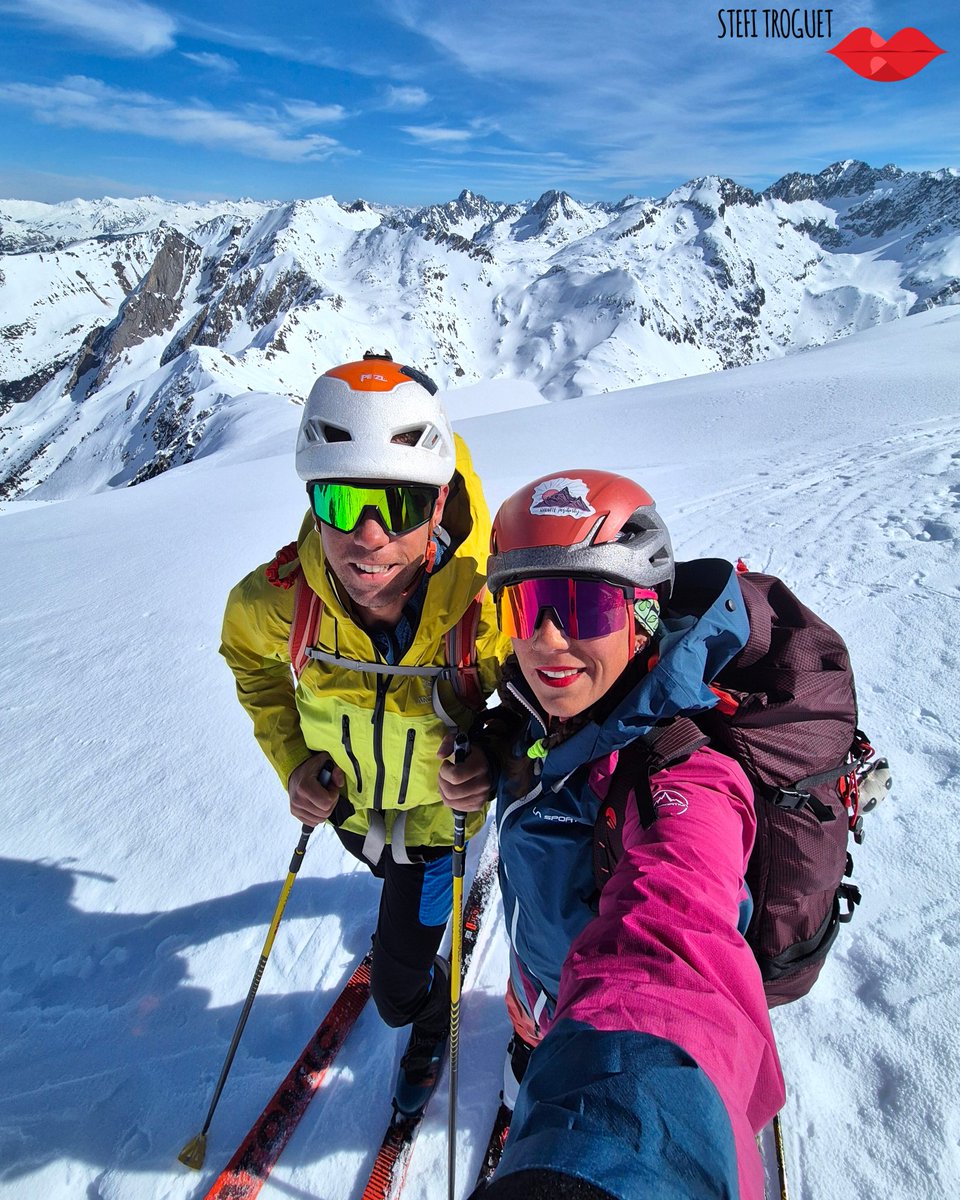 ETroguet's tweet photo. Sunny week ☀️💛!!
Training like this... I love it 🫶🏼!
After a harsh winter, this week of sunshine has been so welcome!
Skiing between Val d'Aran & Vall de Boí 💜.
⬇️ Photos 1/3 ⬇️
▪︎
#Pyrenees #VallDeBoi #ValDaran
#LaSportiva #viladomatEsports
#plumfamily https://t.co/5ivWSVHwD7