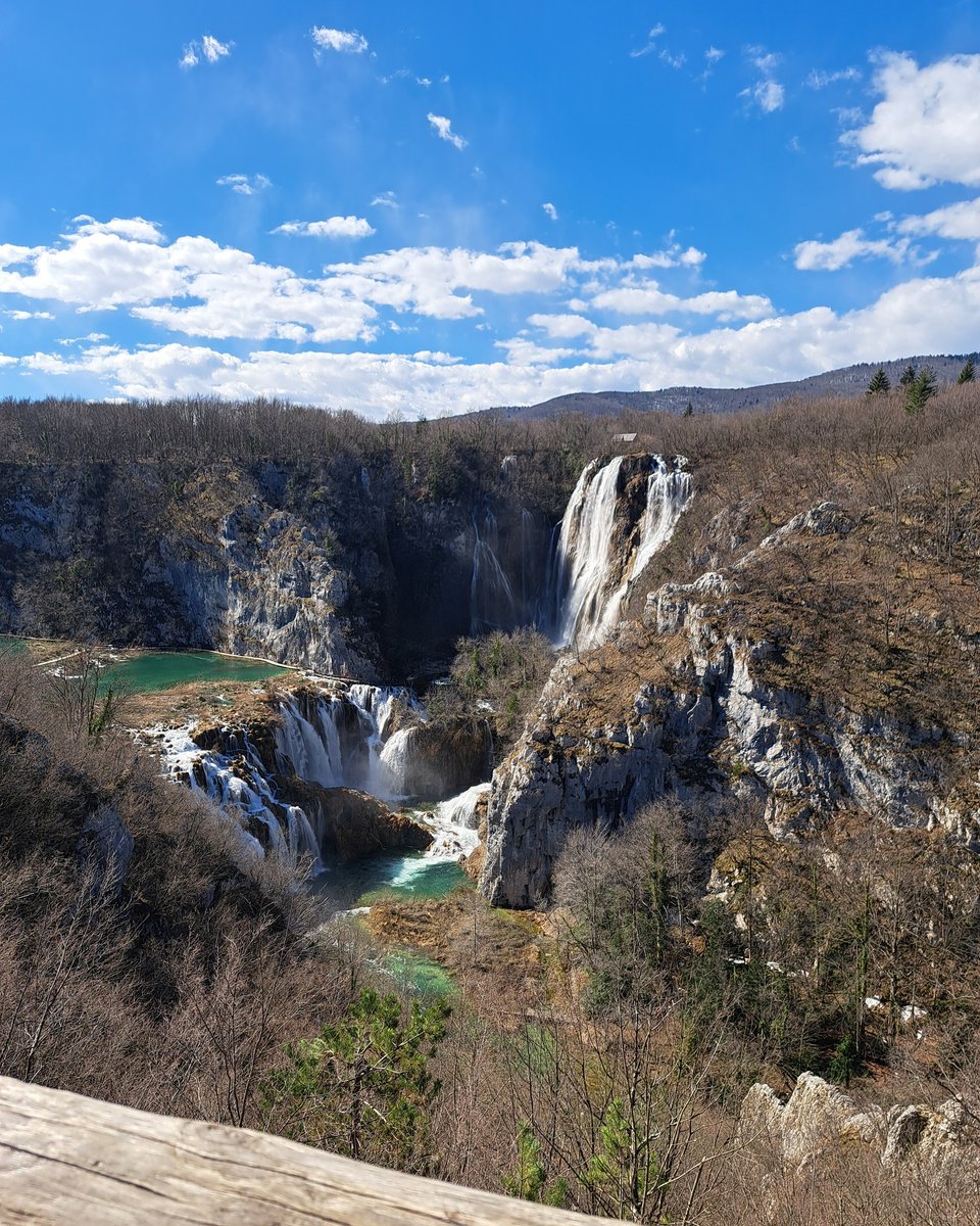 Plitvice Lakes National Park tweet media