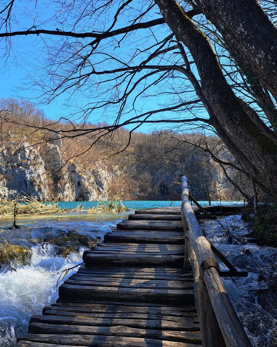 Plitvice Lakes National Park tweet media