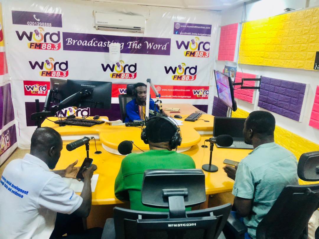 riseghana's tweet image. Radio talk: Ghana Education Service mandated  School Performance Appraisal Meetings #SPAM meetings are an accountability and feedback measure to citizens. Our @CDDGha led #E4D project funded by @Hewlett_Found is promoting such  framework for evidence-informed quality #education.