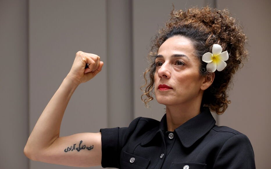 “Pedro Sánchez se pone del lado de nuestros asesinos”

Masih Alinejad <a href="/AlinejadMasih/">Masih Alinejad 🏳️</a>, disidente iraní en el exilio y principal voz feminista de Irán