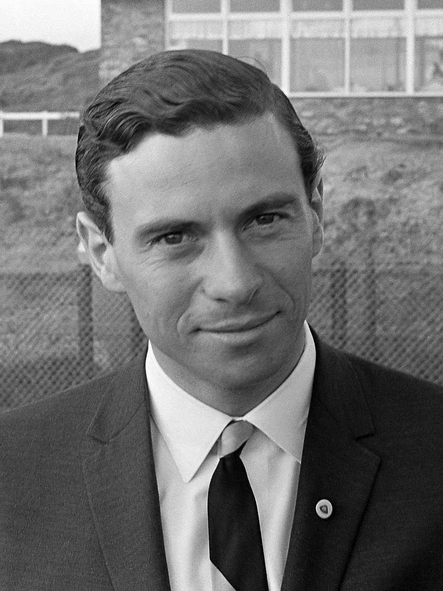 ulyssedelsaux10's tweet photo. Happy Birthday Jim Clark ! 🏴🎉🎊🎁🎈🎂
Today, you would have turned 90 🙏🏻
Your style, humility and speed remain a true reference
A legend never ages : it inspires 🏎️💨
#JimClark #JimClarkTrust #F1 #Formula1 #F1classic #F1legend #F1history #Motorsport @JimClarkTrust https://t.co/6lS3Q20lhv