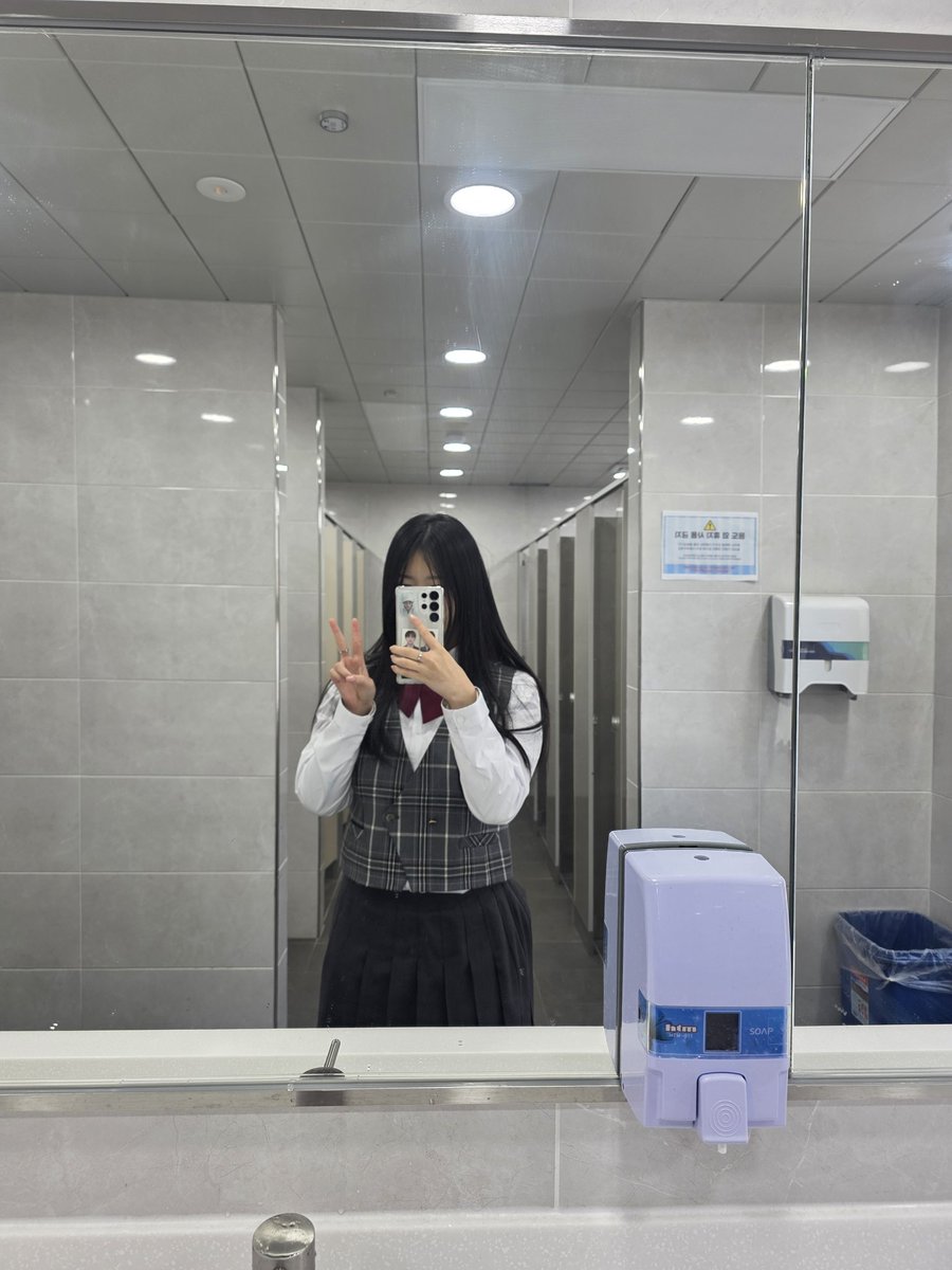 정희선 / 첫 사첵 막 S_F7 tweet media