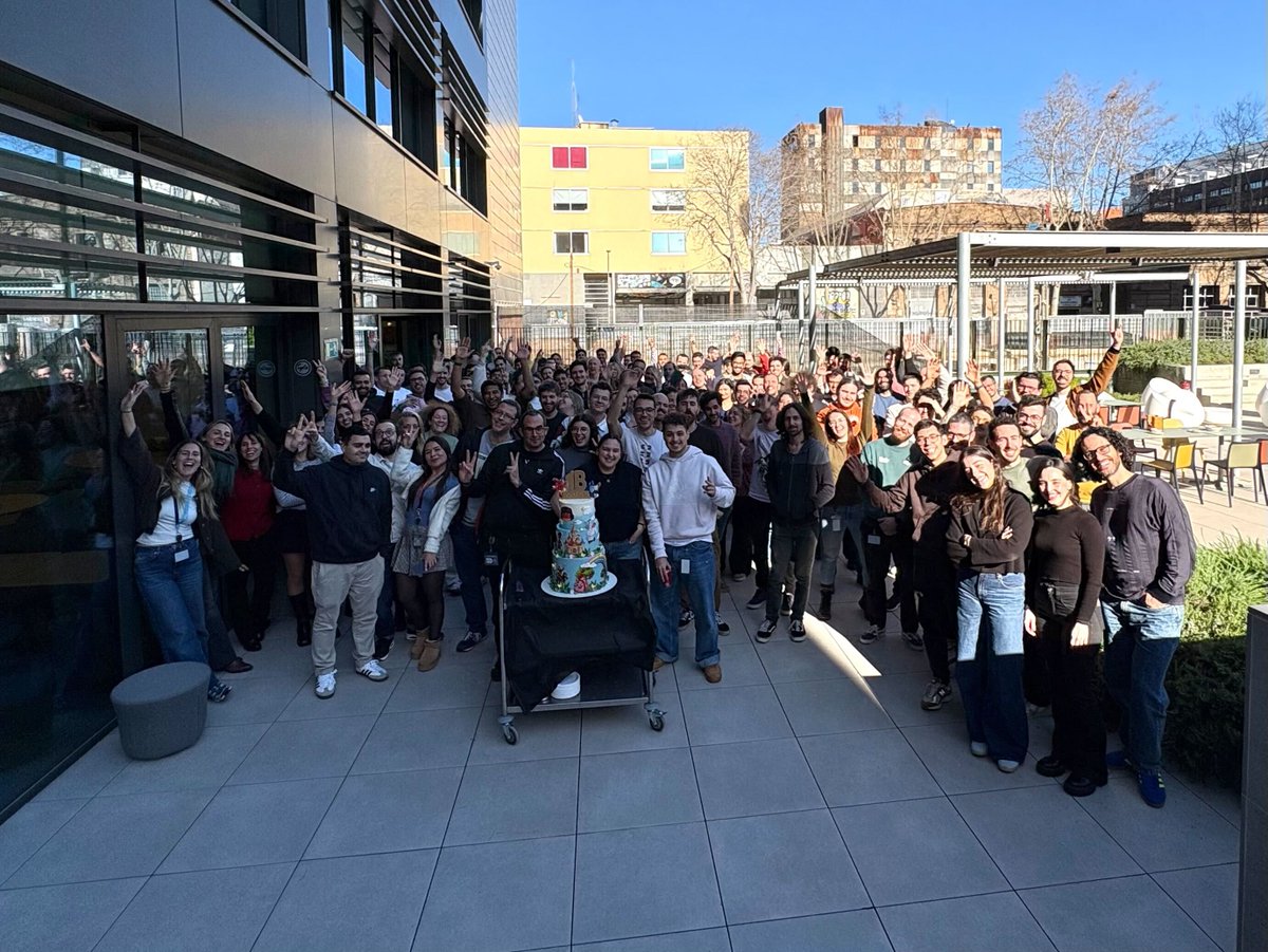 Socialpoint tweet media