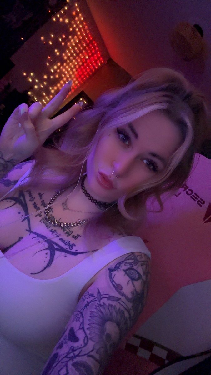 Phinxx2K tweet media