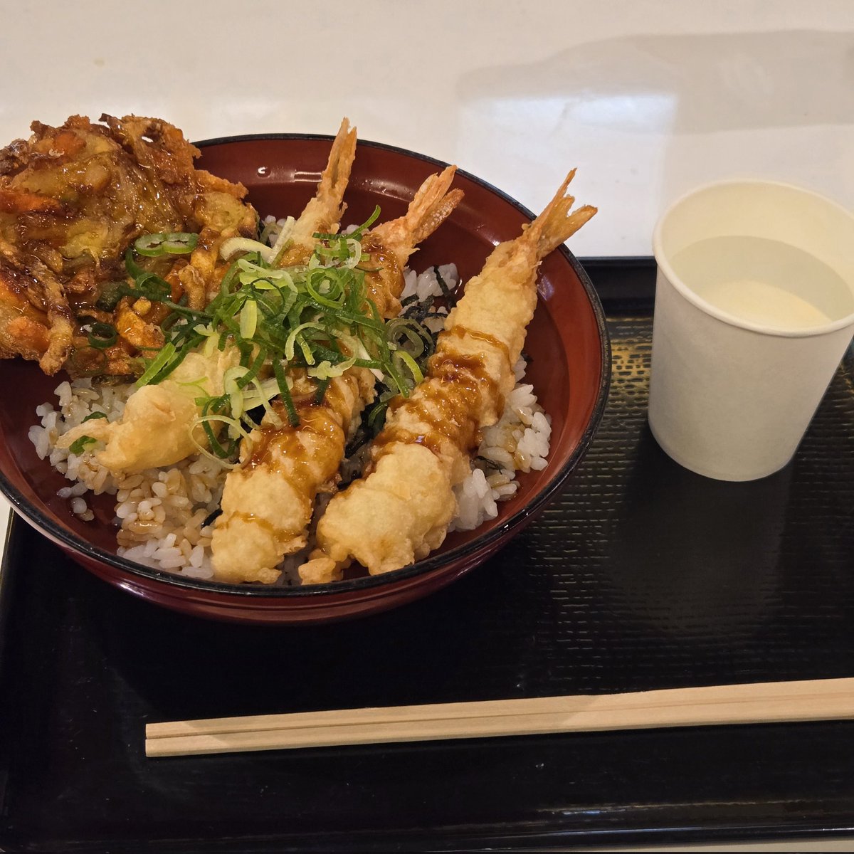 兄者観たあと天丼食べたから引くほど眠い